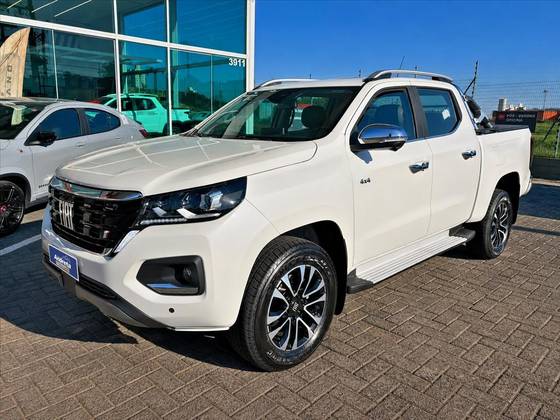 FIAT TITANO 2.2 TURBO DIESEL RANCH 4X4 AT8 FIAT TITANO 2.2 TURBO DIESEL RANCH 4X4 AT8